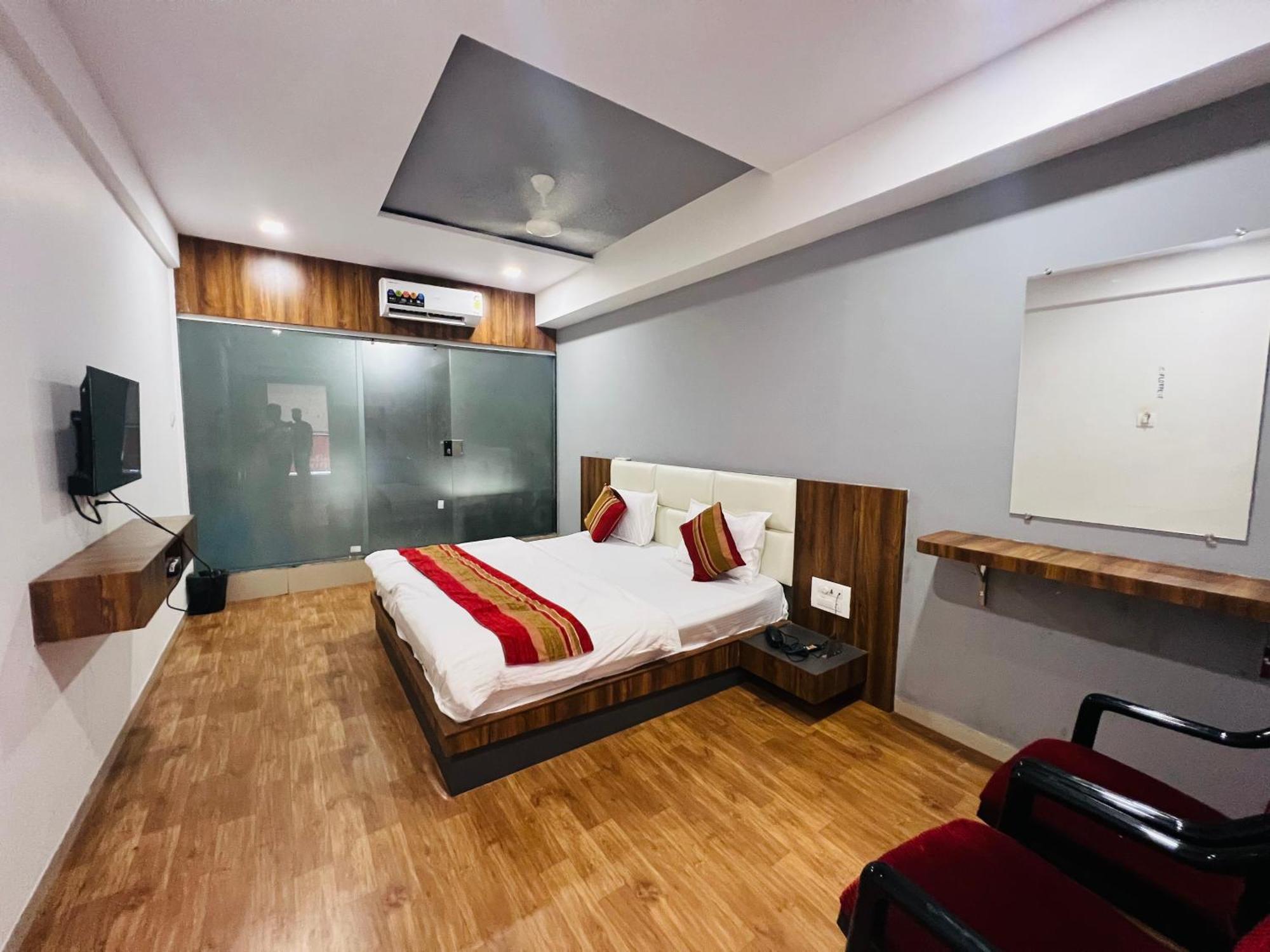 The Valentine Hotel Surat Exterior photo