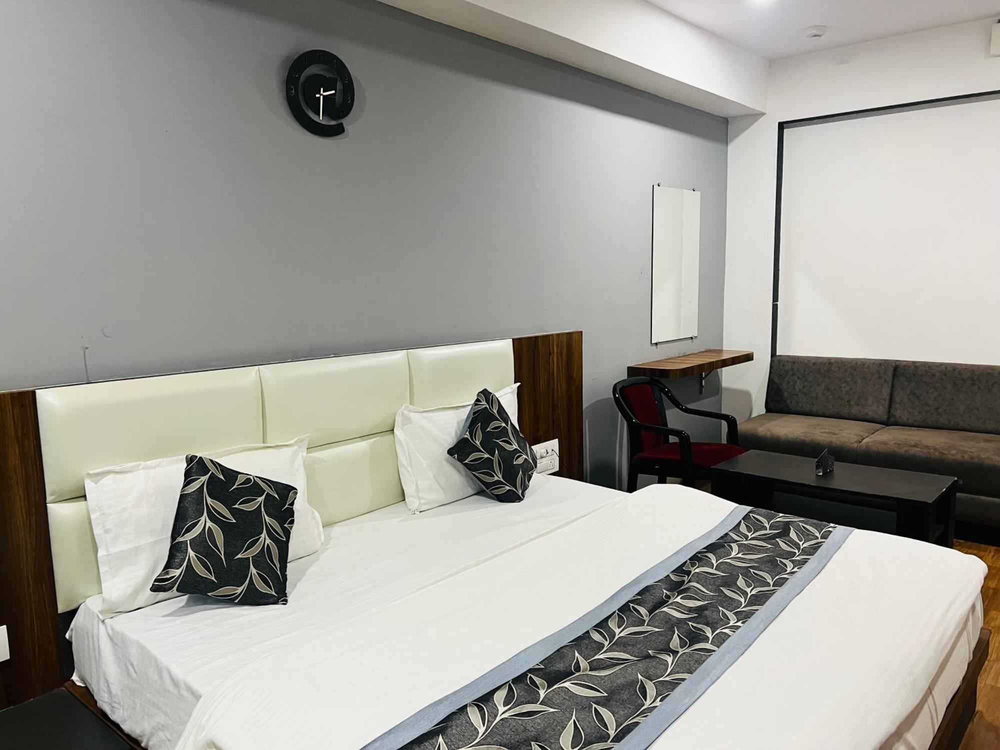 The Valentine Hotel Surat Exterior photo